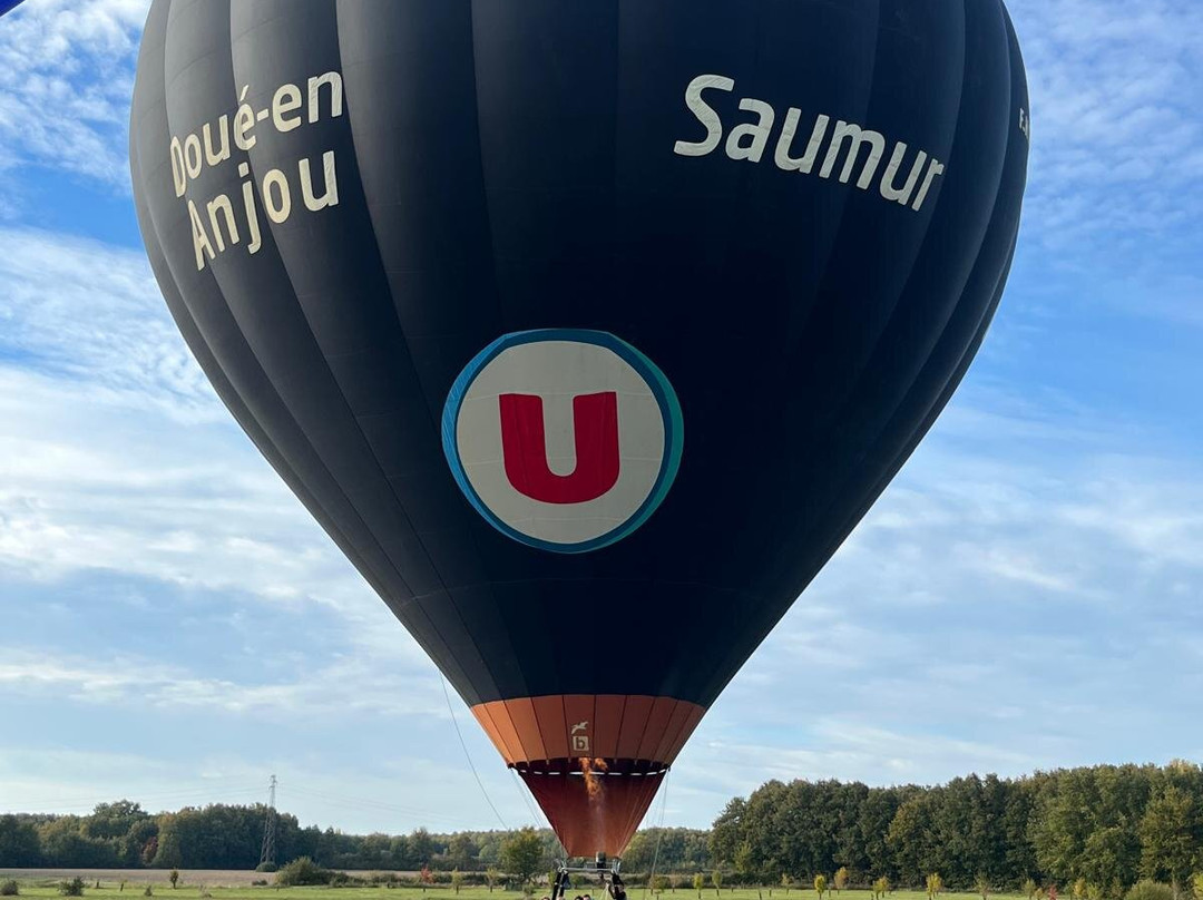 Montgolfiere Sensation-Mirebeau必去景点