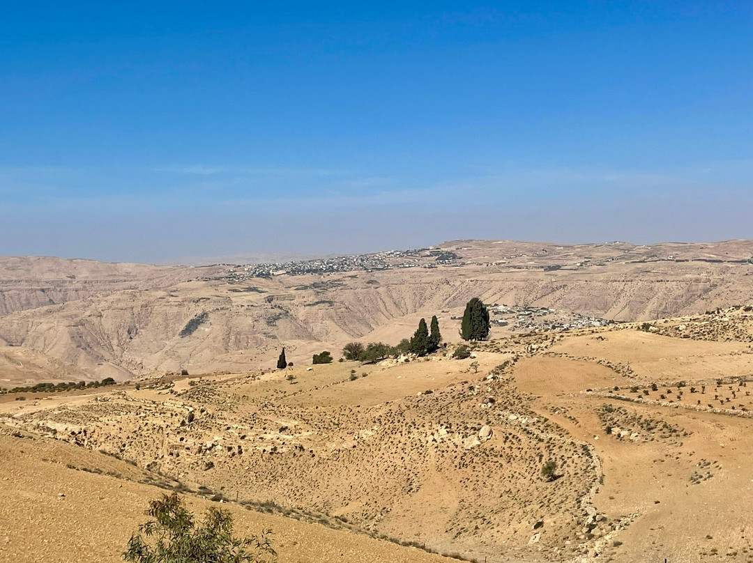 Dana Nabil Ecu Camp House