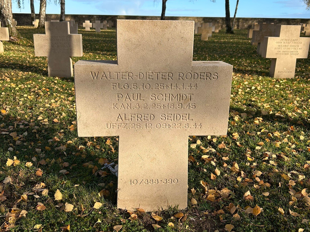 Deutscher Soldatenfriedhof Bourdon-Bourdon必去景点