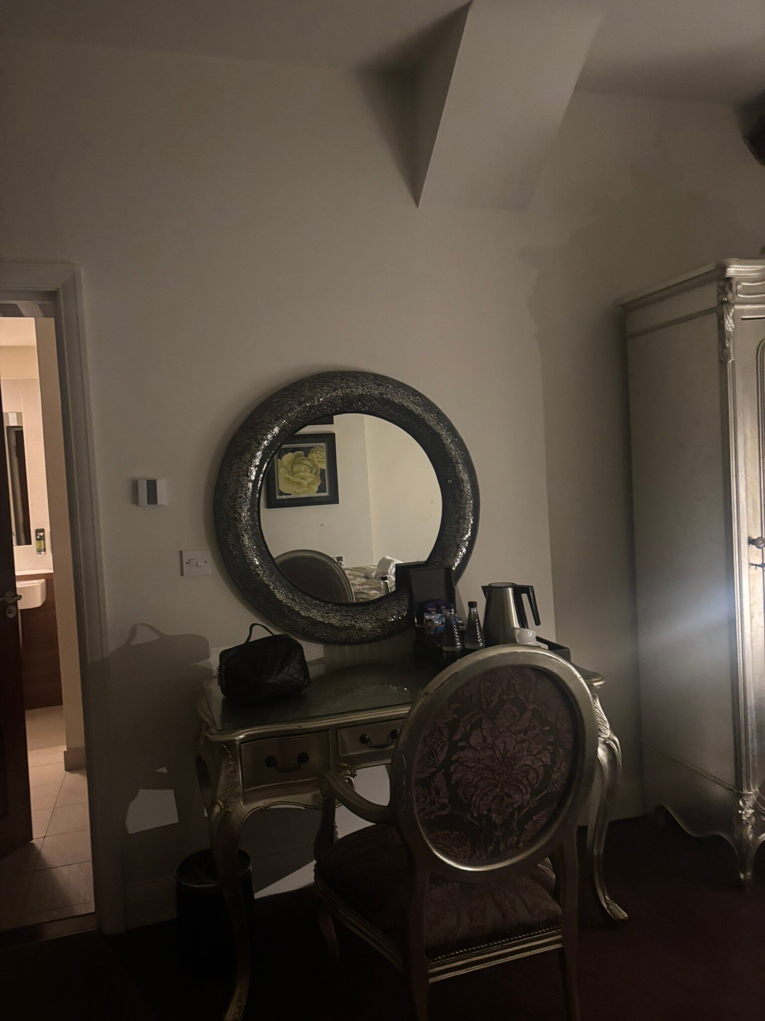 The Royal Hotel-官方