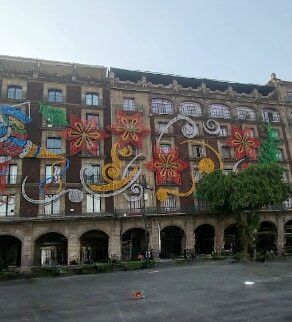 Plaza de la Constitucion-奎尔纳瓦卡必去景点