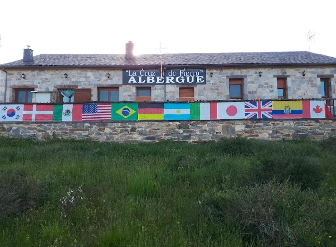 Albergue Cruz de Fierro