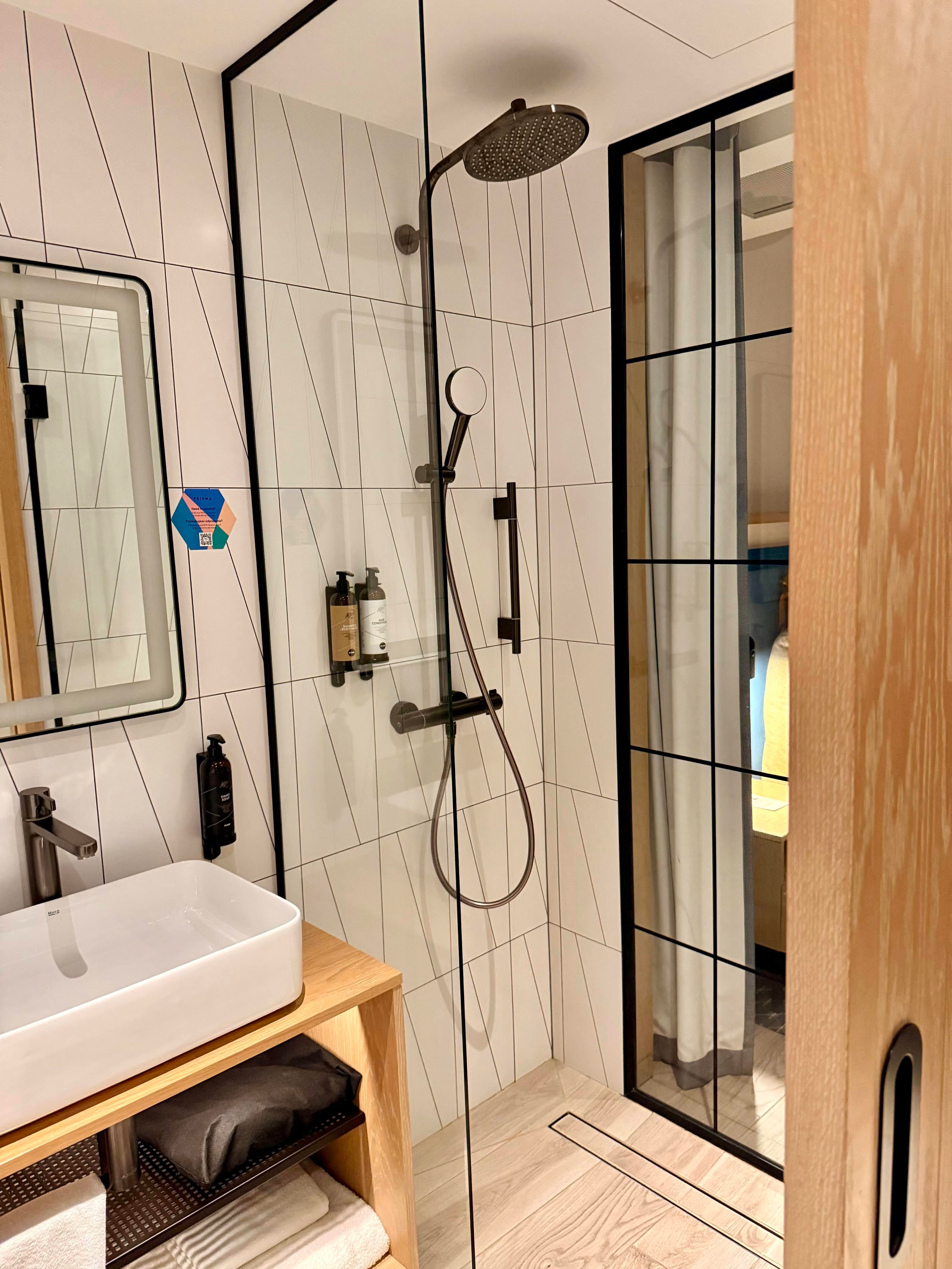 PURO Lodz Centrum-浴室