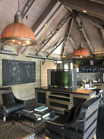 蓝珍珠酒店主图