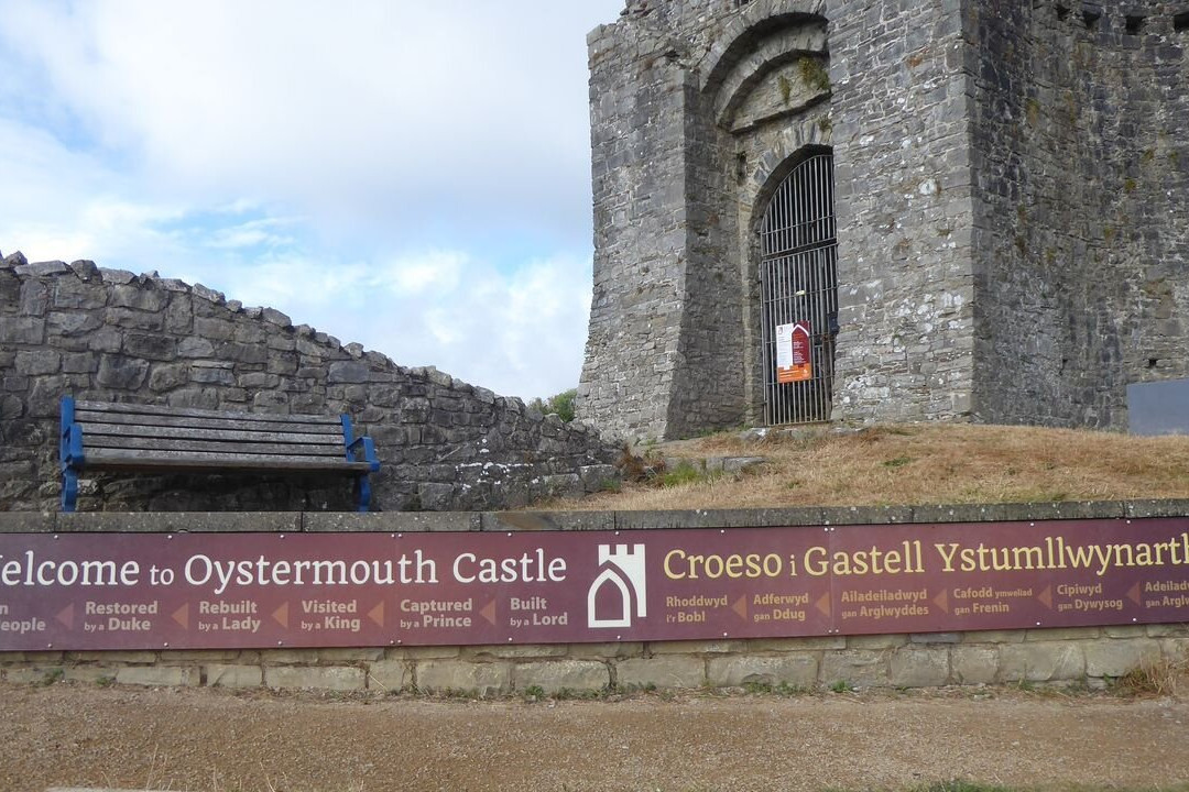 Oystermouth Castle-Mumbles必去景点