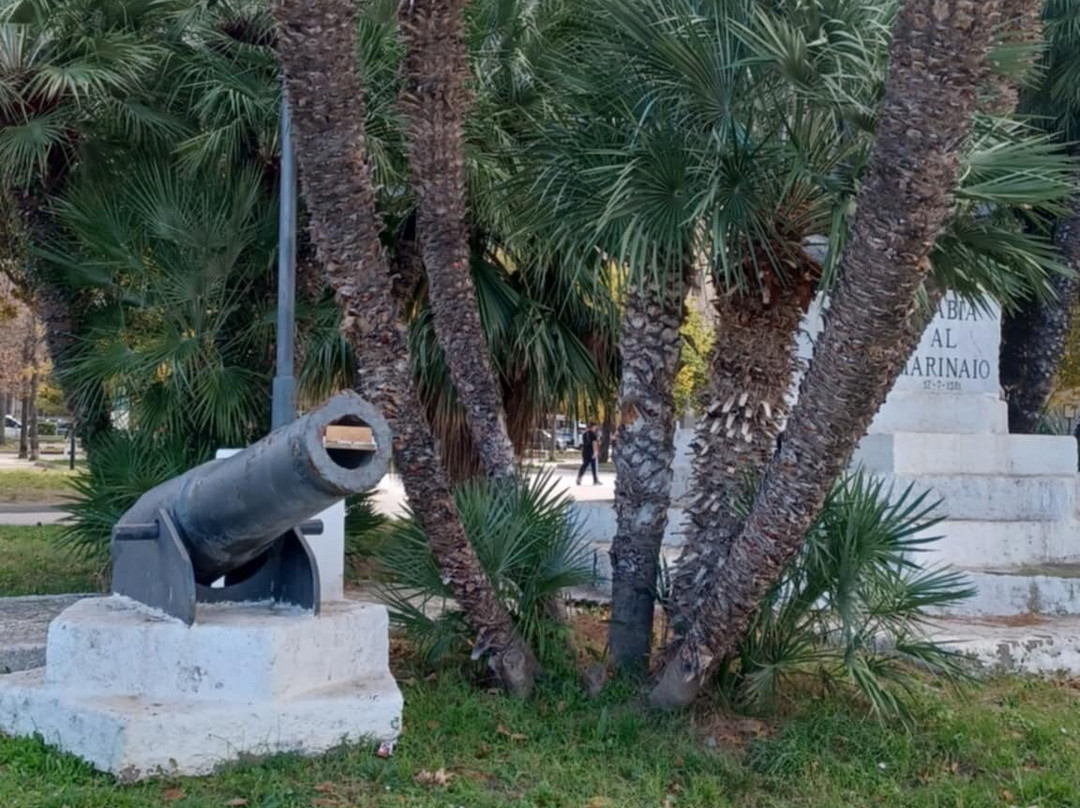 Monumento Stabia Al Marinaio-斯塔比亚海堡必去景点