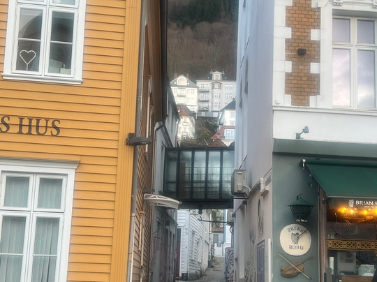 Domkirken (Bergen Cathedral)-卑尔根必去景点