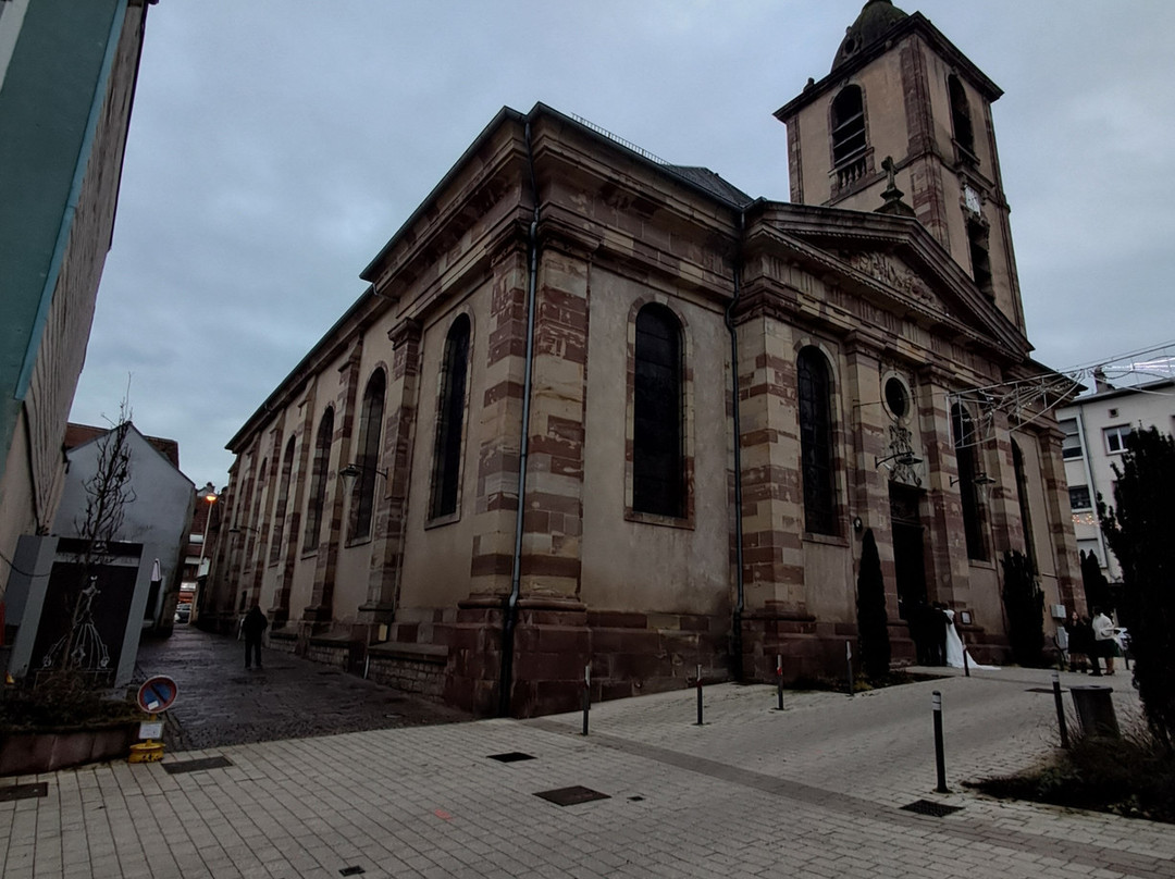 Eglise Saint-Nicolas-萨尔格米纳必去景点