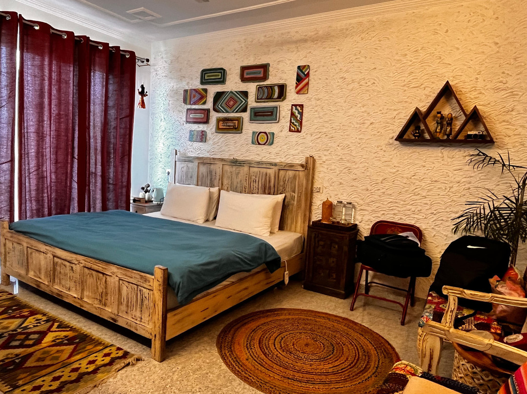 The Himaal, Bir主图