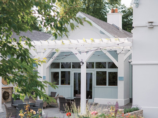 Poulaphouca House & Falls主图