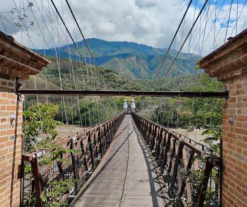 Puente de Occidente-Santa Fe de Antioquia必去景点