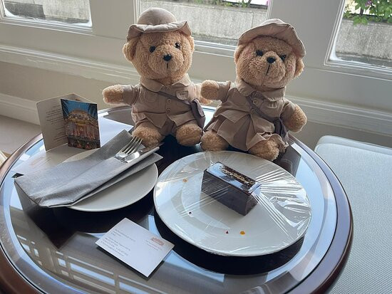 新加坡富丽敦酒店主图