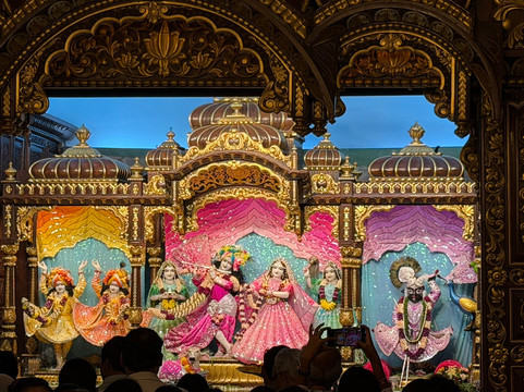 Sri Sri Radha Gopinath Temple-孟买必去景点
