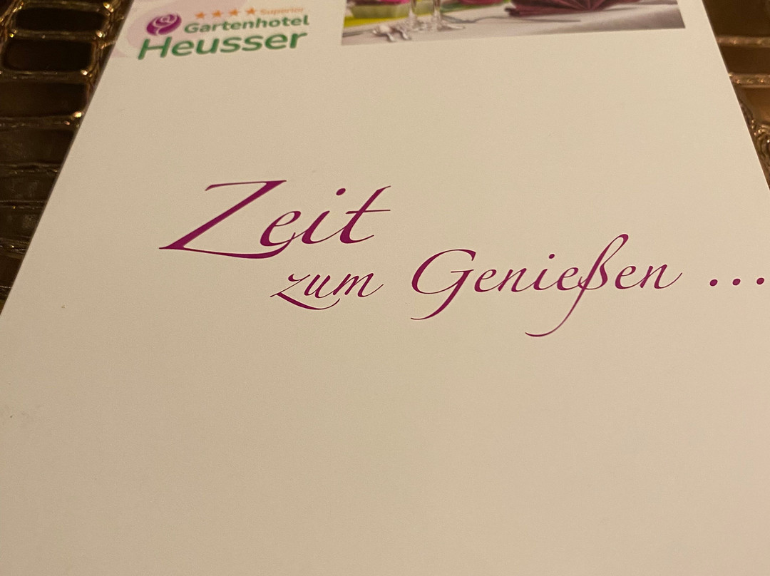 禾佑瑟加滕酒店主图