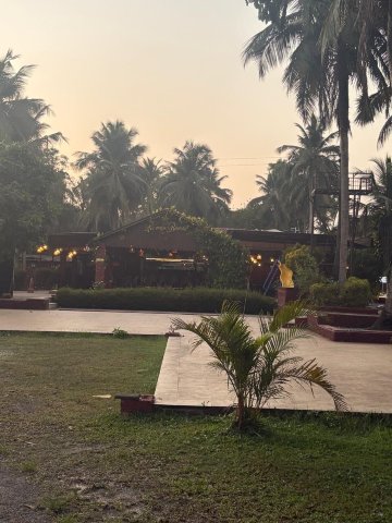 鲁斯特河度假村-官方