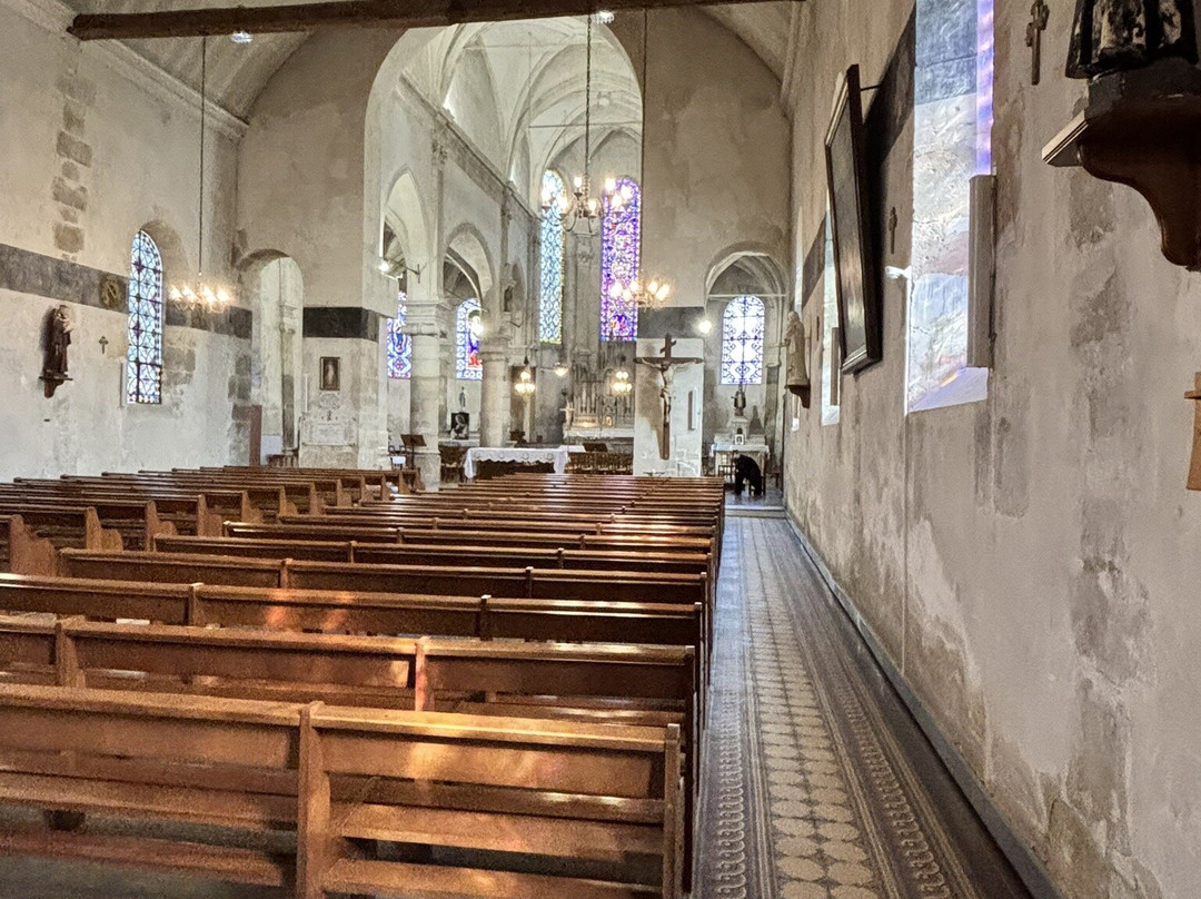 Eglise Saint-Eloi-鲁瓦西必去景点