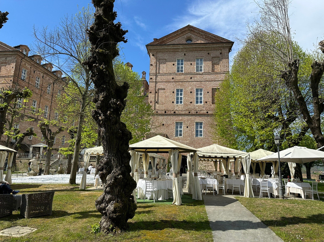 都灵蒙塔尔托城堡酒店主图