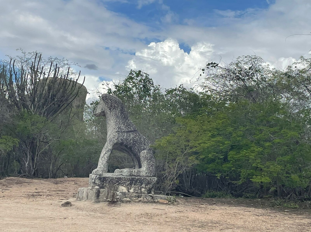 Parque das Esculturas Monumentais Nilo Coelho-Brejo da Madre de Deus必去景点
