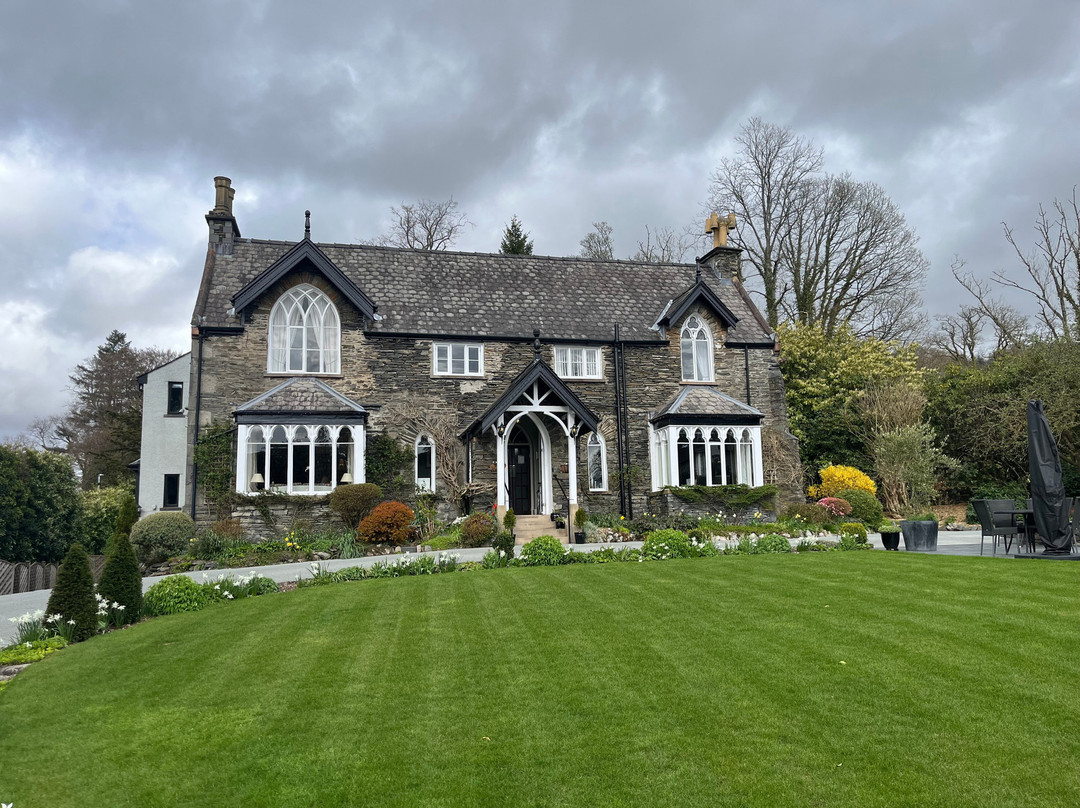 雪松庄园酒店主图