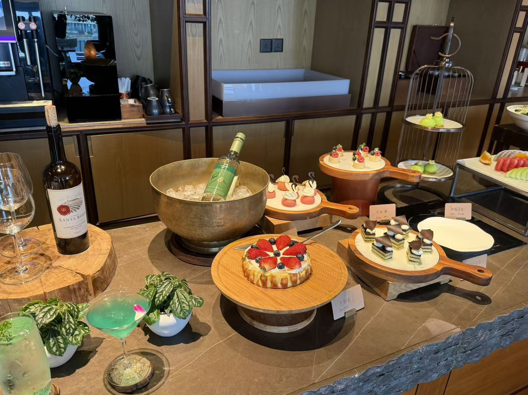 上海阿纳迪酒店主图