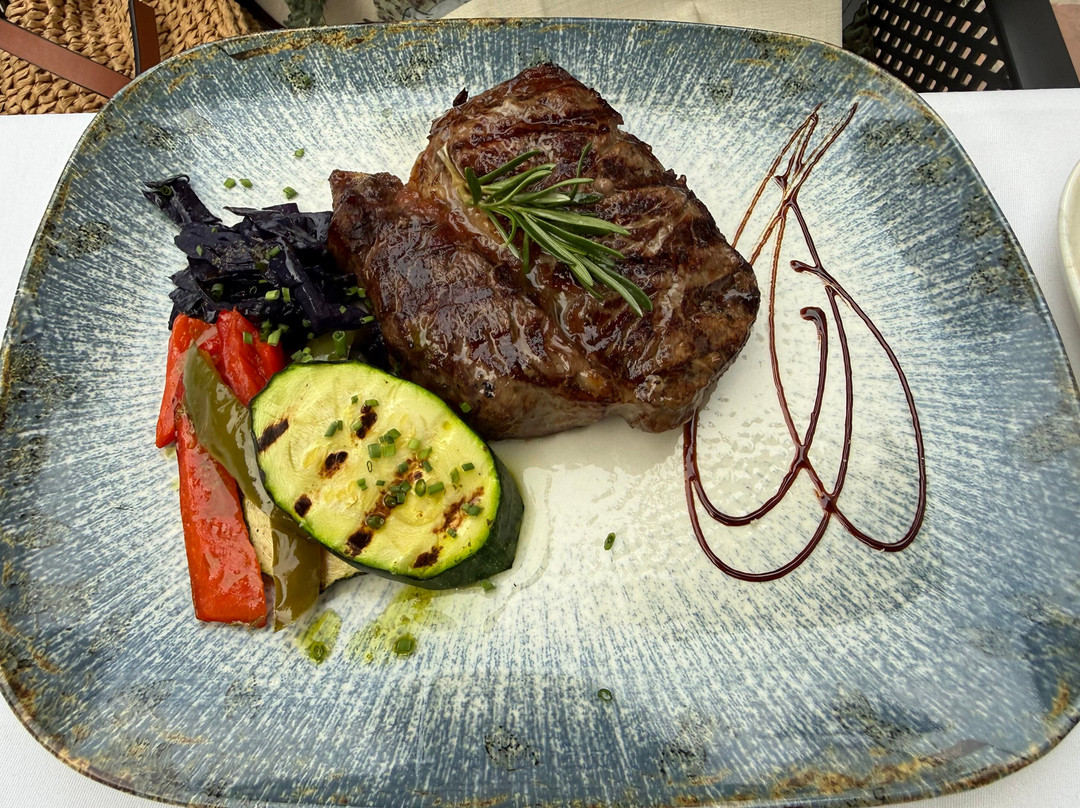 La Estancia Steak And Wine