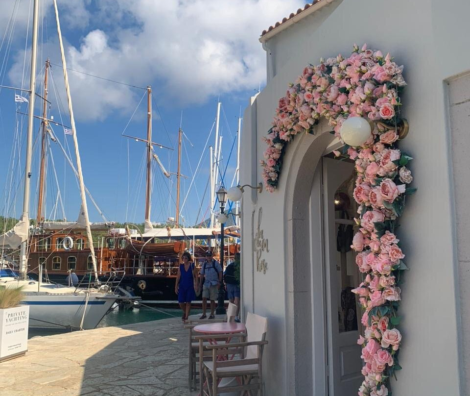 Kefalonia Excursions-阿尔戈斯托利翁必去景点