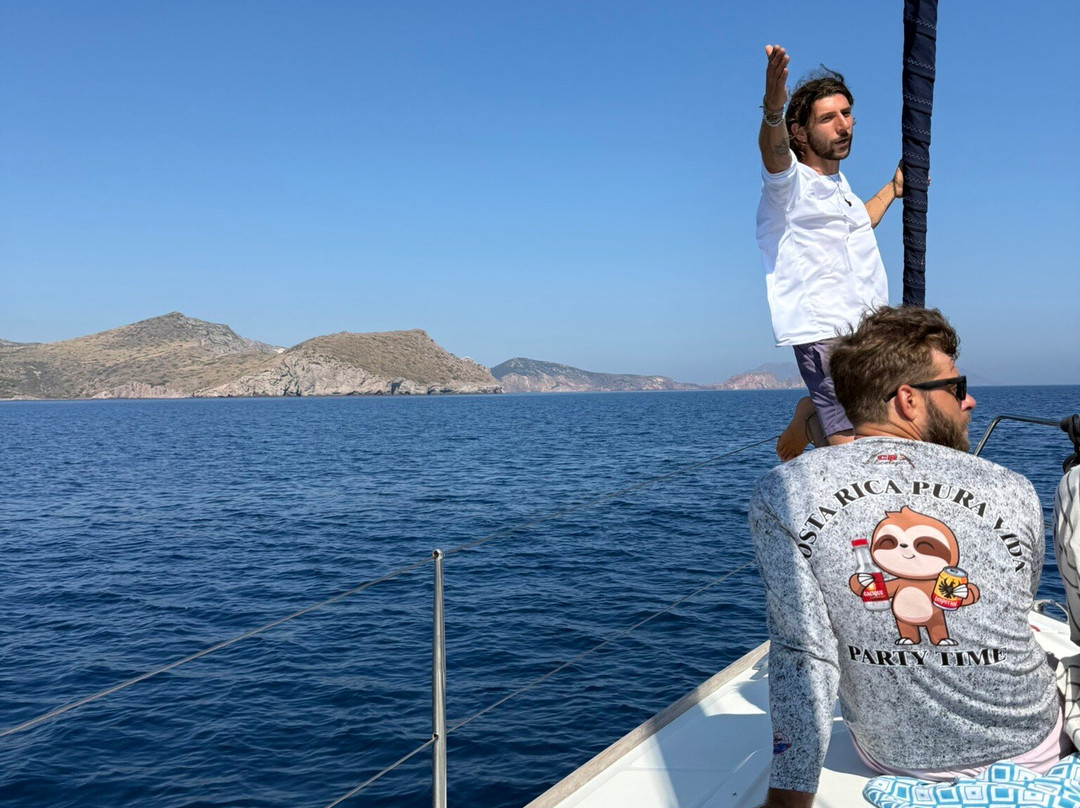 Polco Sailing Cruises-Adamas必去景点