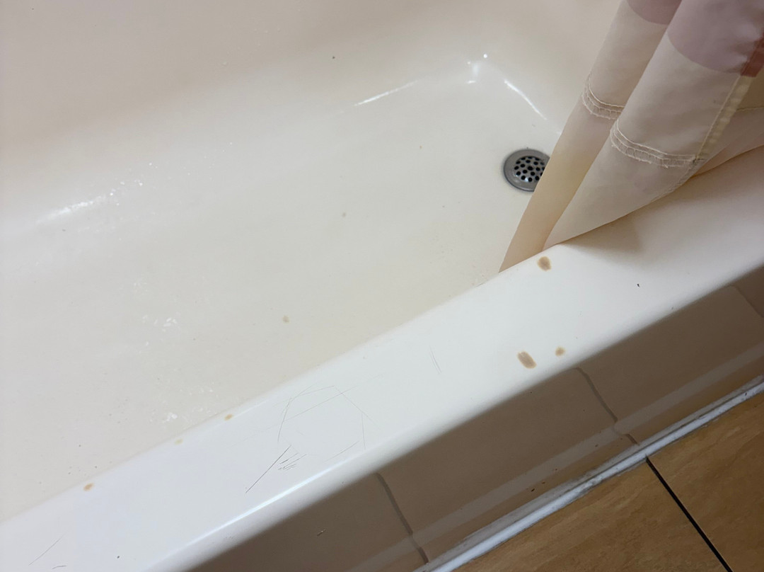 萨默塞特红屋顶酒店主图