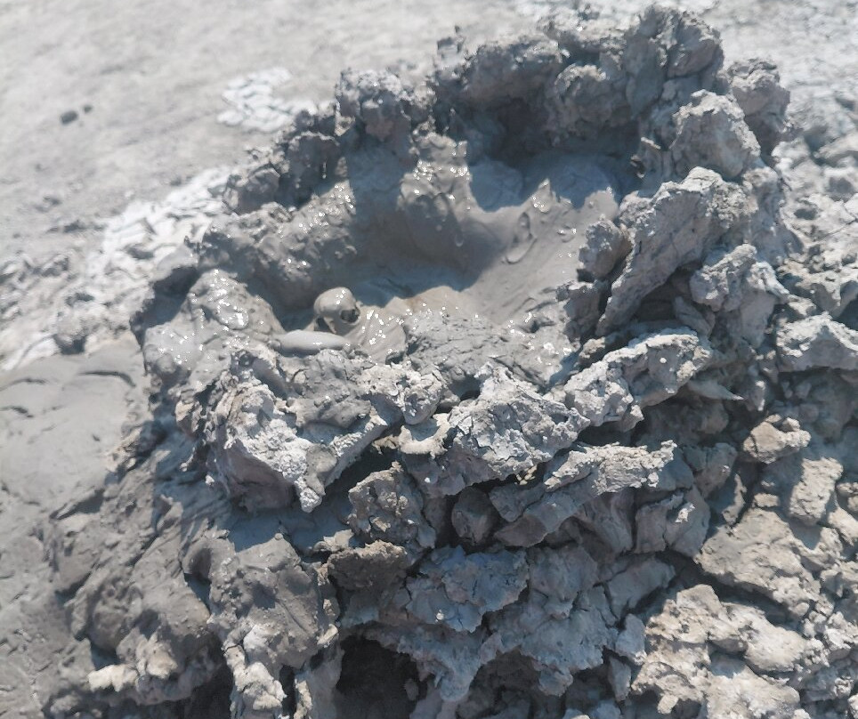Mud Volcanoes-Qobustan必去景点
