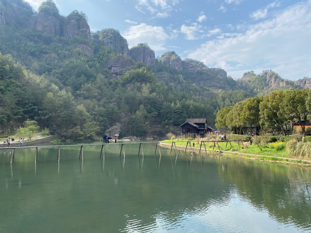 穿岩十九峰
