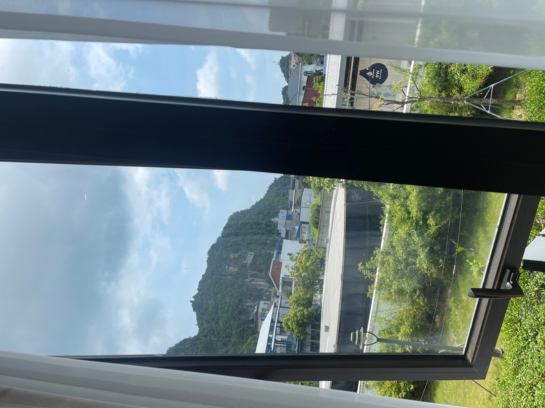 La Mer Cat Ba Boutique Hotel