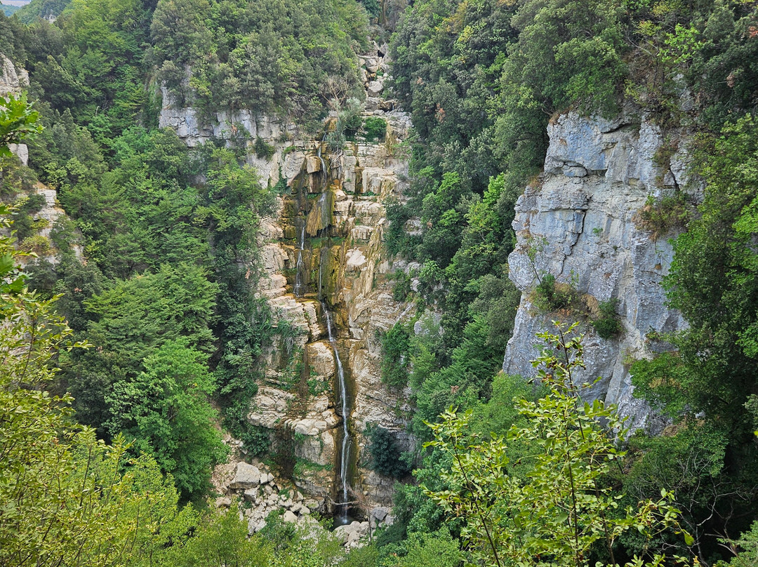 Rio Verde Waterfall-Borrello必去景点