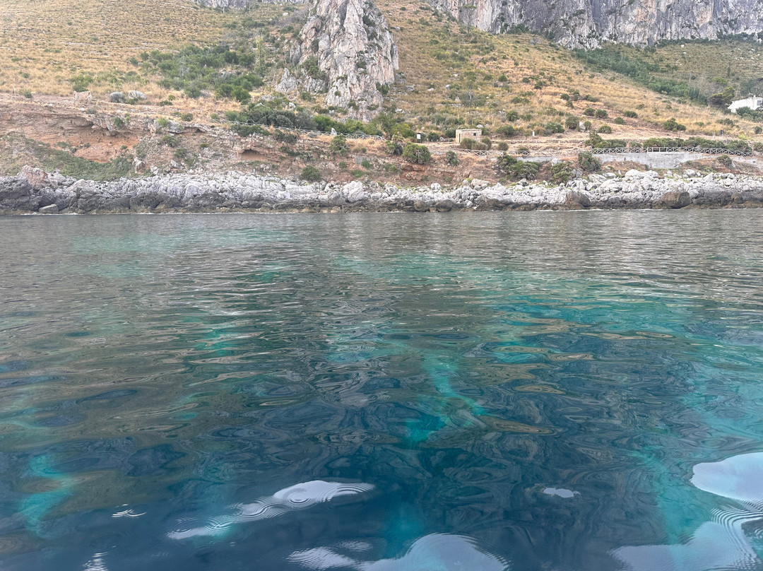 Isola del Vento-Isola Delle Femmine必去景点