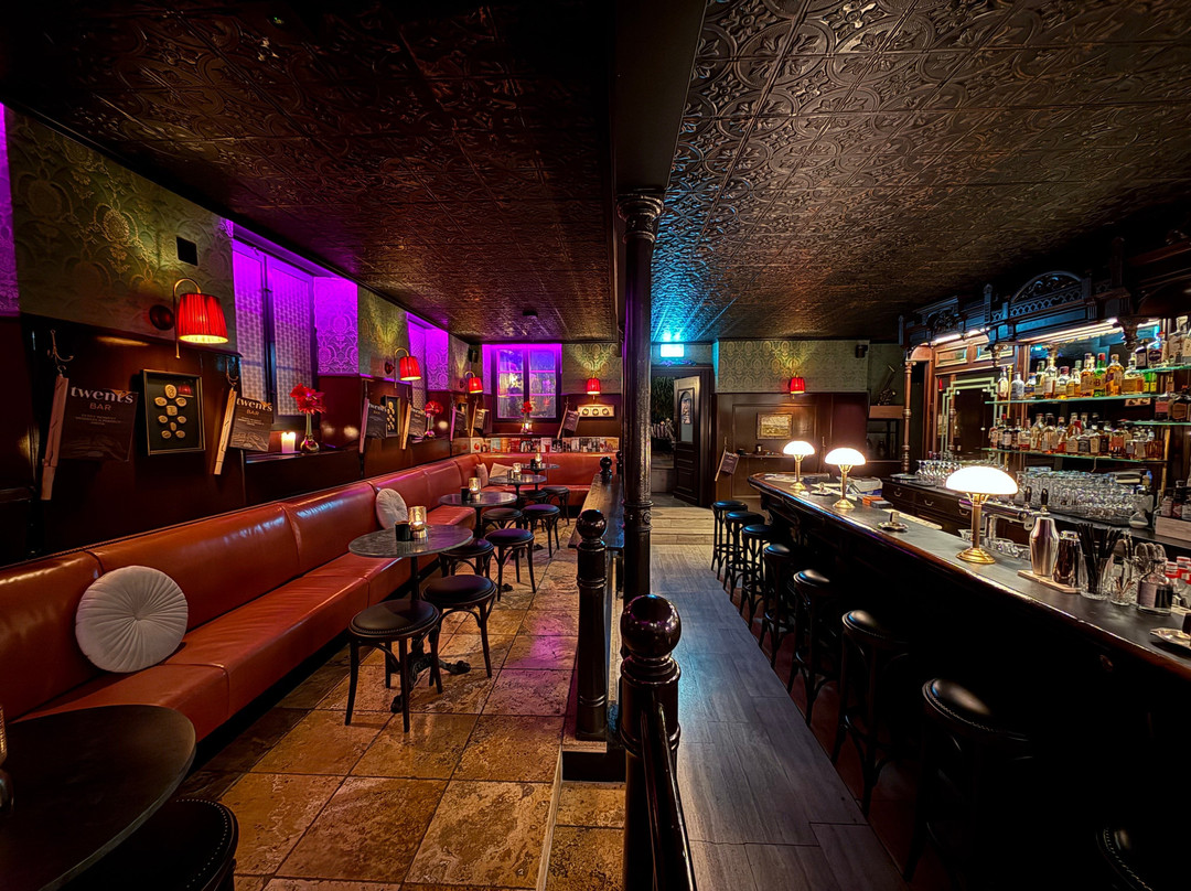 Twent's Cocktail Bar & Cigar Lounge-基尔希贝格必去景点