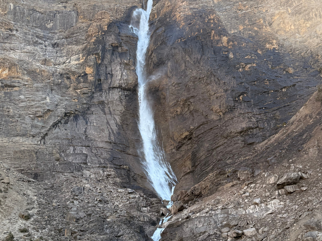 Canadian Rockies Experience-坎莫尔必去景点