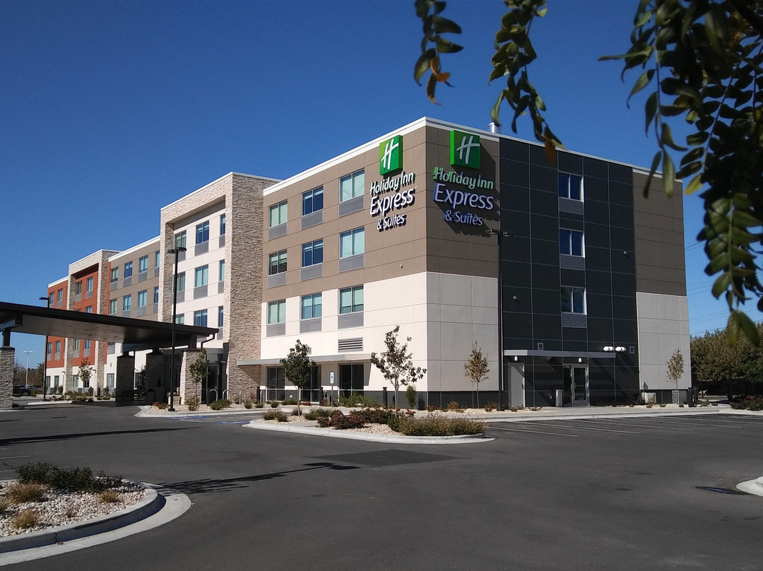 Holiday Inn Express & Suites Boise Airport By IHG