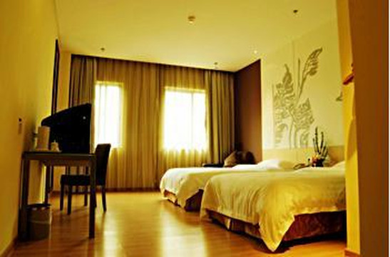 睿弘城际酒店主图