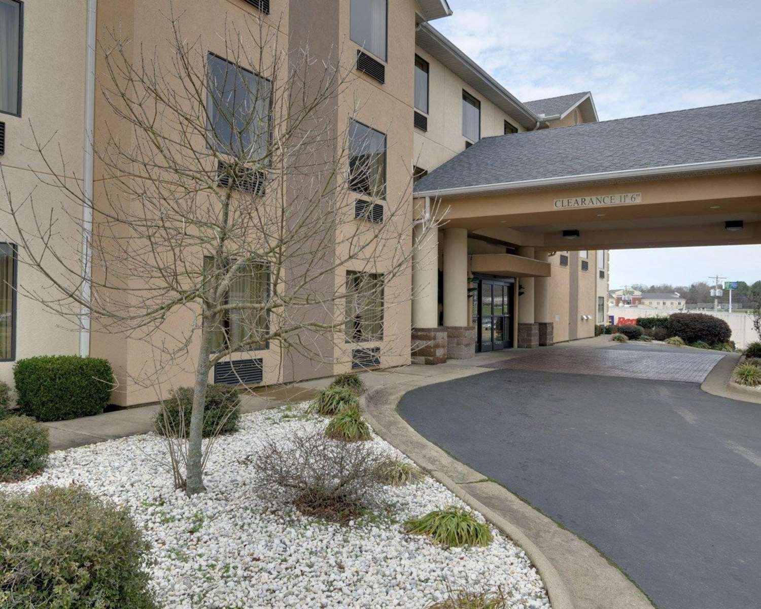 Quality Inn & Suites-官方