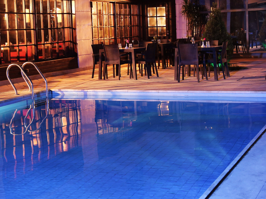 Villa Four Hotel