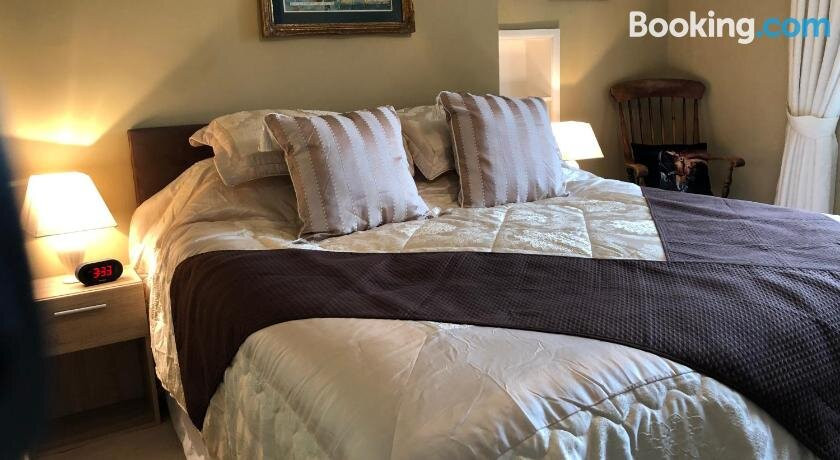 Llangwyryfon Livery B&B