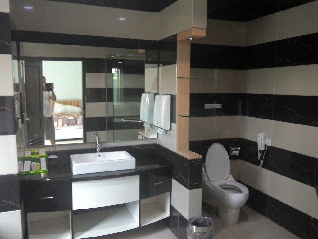 Golden Harvest Hotel