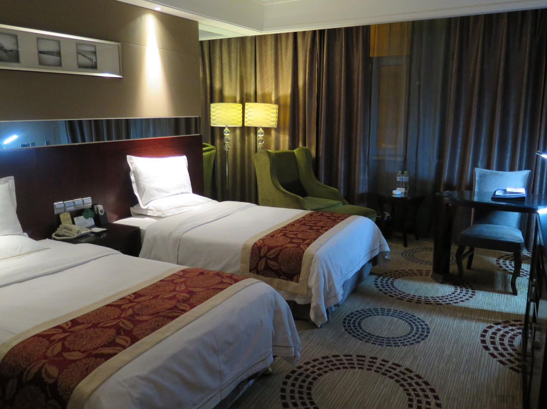 艾比湖大酒店主图