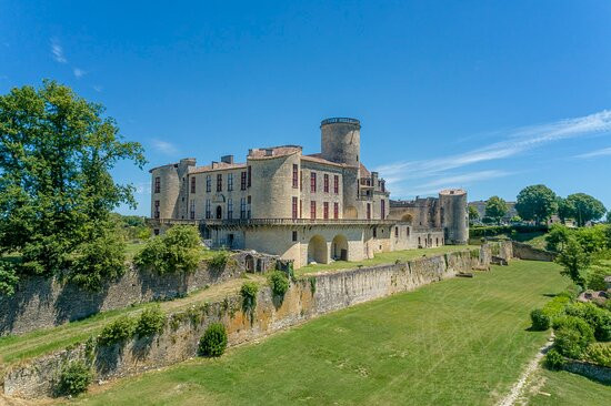Château de Duras景点图片