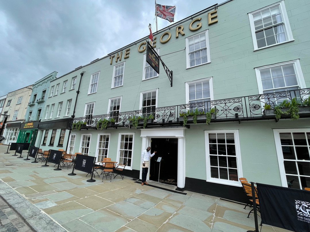 The George Hotel主图