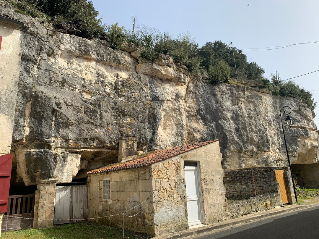 Eglise Saint Savinien-Saint Savinien sur Charente必去景点