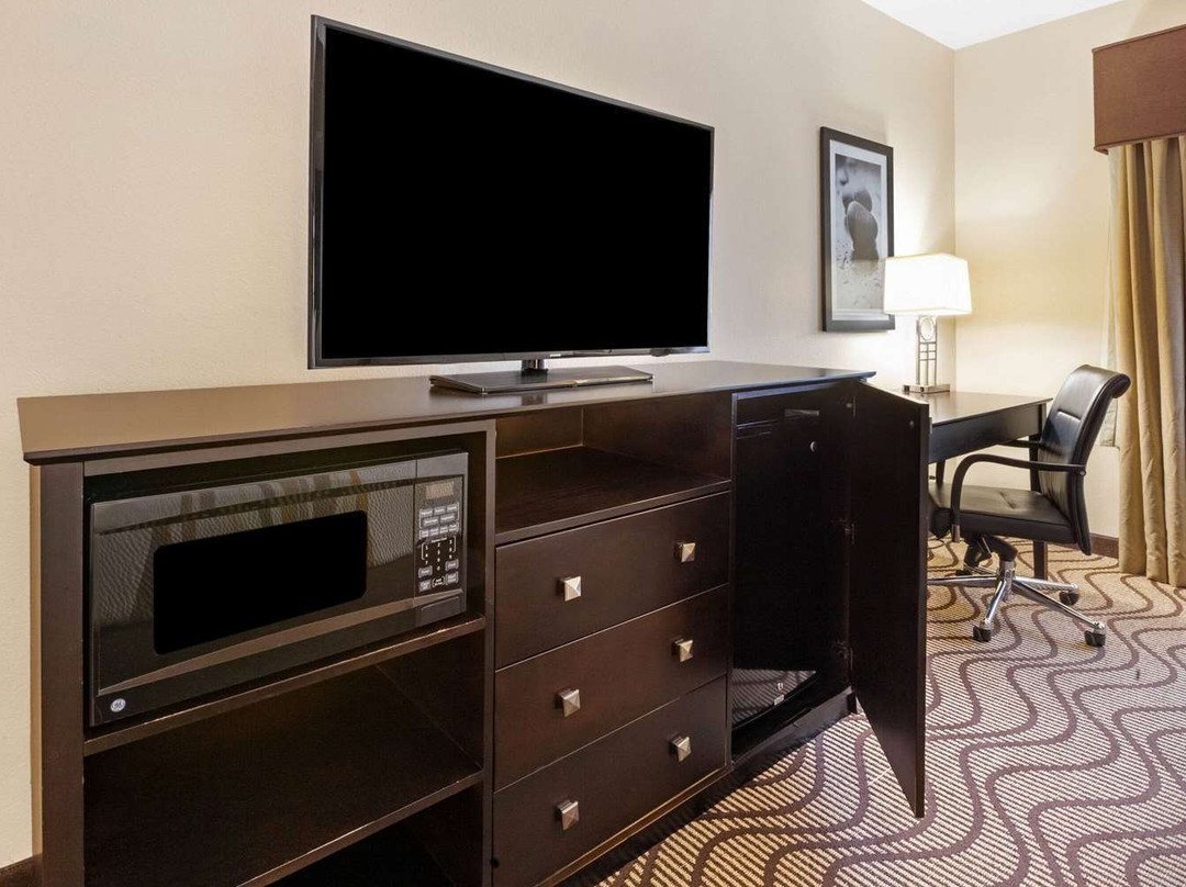 La Quinta Inn & Suites by Wyndham South Bend主图