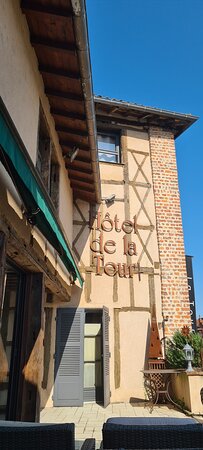 Hôtel De La Tour-官方