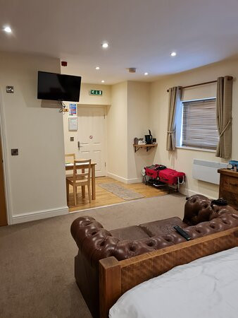 The Woodman Inn主图