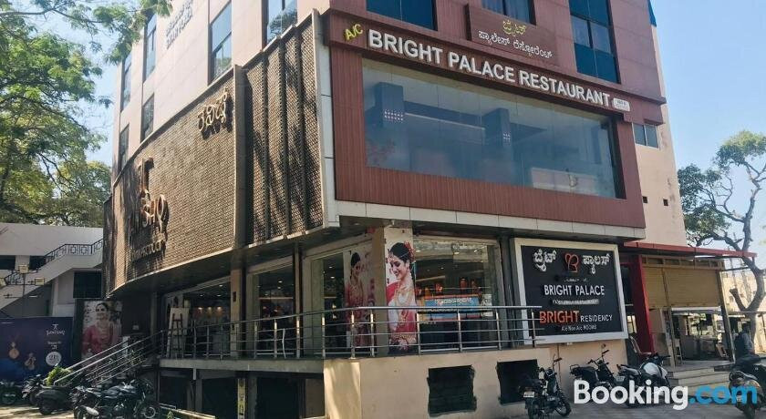 STAYMAKER Bright Palace Residency