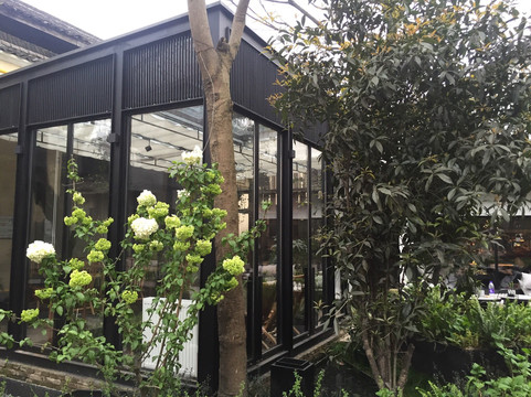 月芽 · 自由餐厅主图